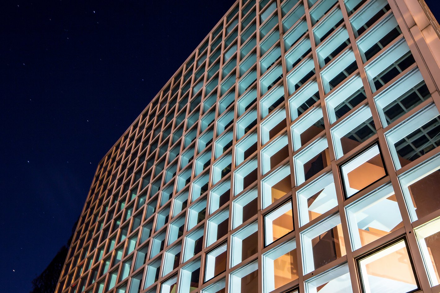 Bibliothek der HBK Braunschweig bei Nacht